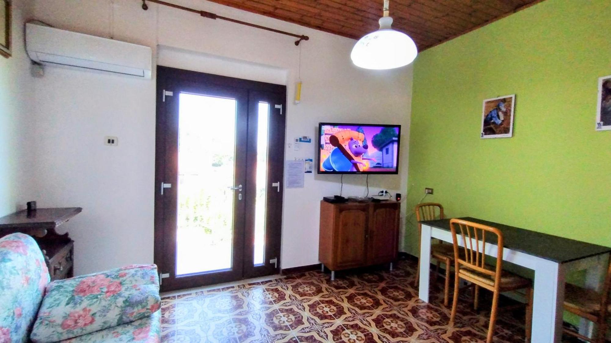 Casa Vacanze "Villa Severina" Iun R6166 R6692 Carbonia Luaran gambar